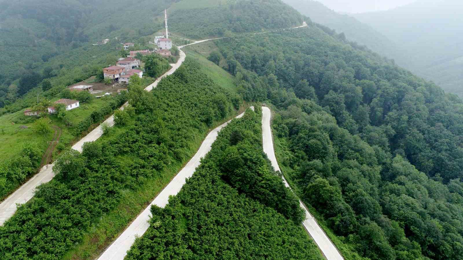 SAMSUN BÜYÜKŞEHİR BELEDİYESİ, ALAÇAM VE DARBOĞAZ MAHALLELERİNİ BAFRA İLÇESİNE BAĞLAYAN 9 KİLOMETRELİK ÇİFT ŞERİTLİ GRUP YOLUNUN YAPIMINI TAMAMLADI, 1 SAATLİK YOL YARIM SAATE DÜŞTÜ