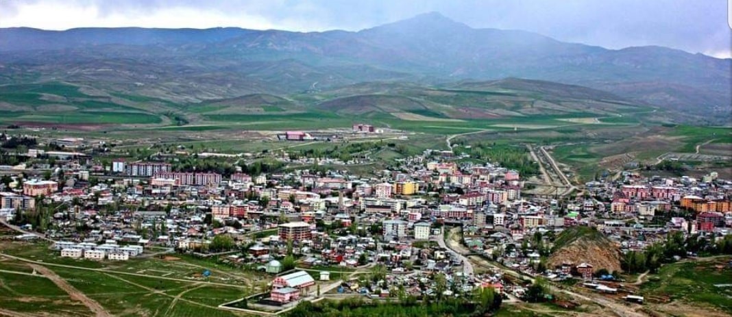 BU GÜN SAAT 14,34'DE 4,3 BÜYÜKLÜĞÜNDEKİ DEPREMİ YAŞAYAN ERZURUM'UN AŞKALE İLÇESİNDE HAYAT NORMAL BİR ŞEKİLDE DEVAM EDİYOR