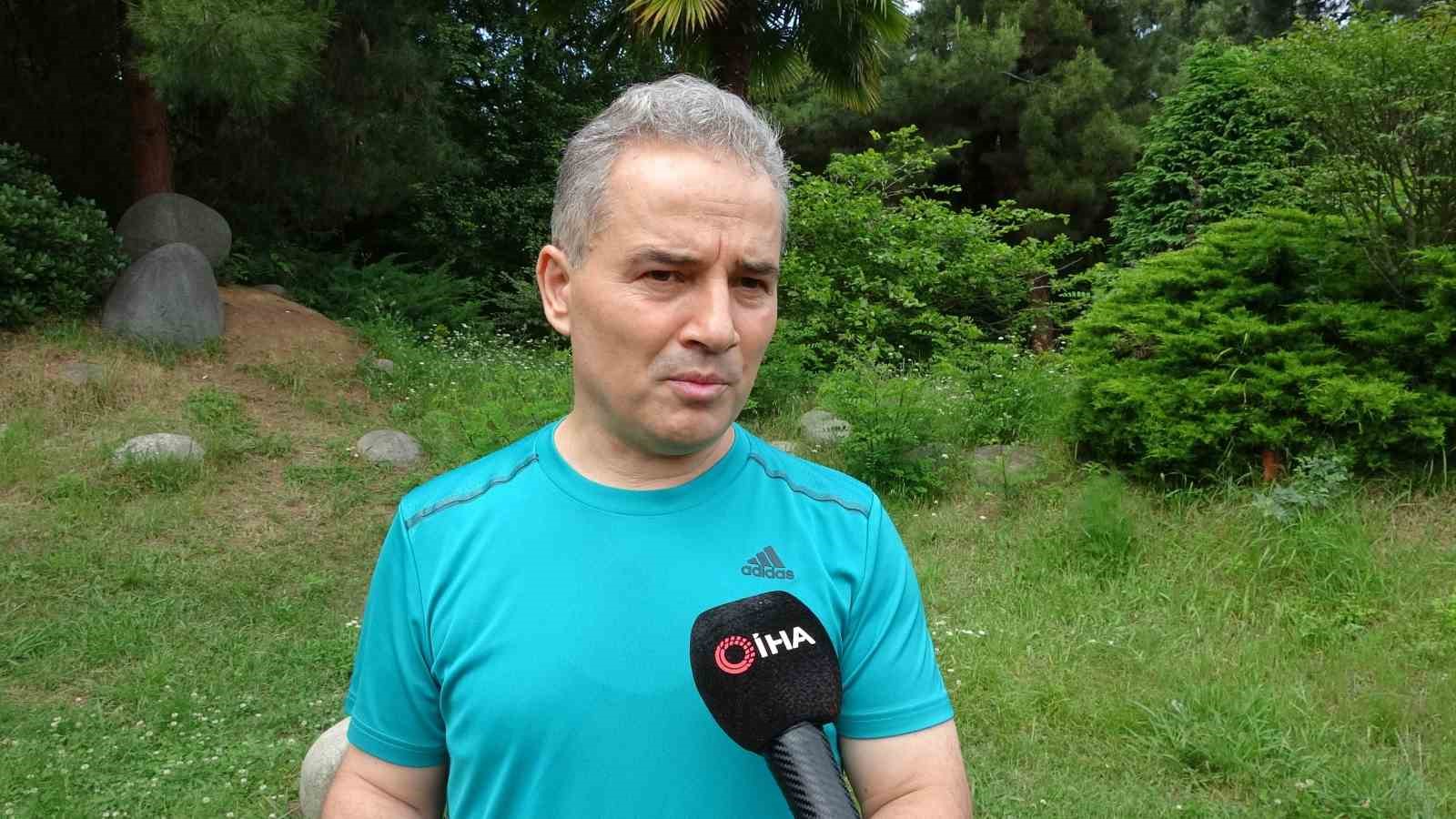KTÜ ORMAN FAKÜLTESİ YABAN HAYATI EKOLOJİSİ VE YÖNETİMİ BÖLÜMÜ ÖĞRETİM ÜYESİ PROF. DR. ŞAĞDAN BAŞKAYA: “ SAHİPSİZ HAYVAN, SOKAK KÖPEĞİ BU TANIMLAMALARIN HİÇBİRİNE KATILMIYORUM; BAŞIBOŞ KÖPEK OLMAZ" DEDİ
