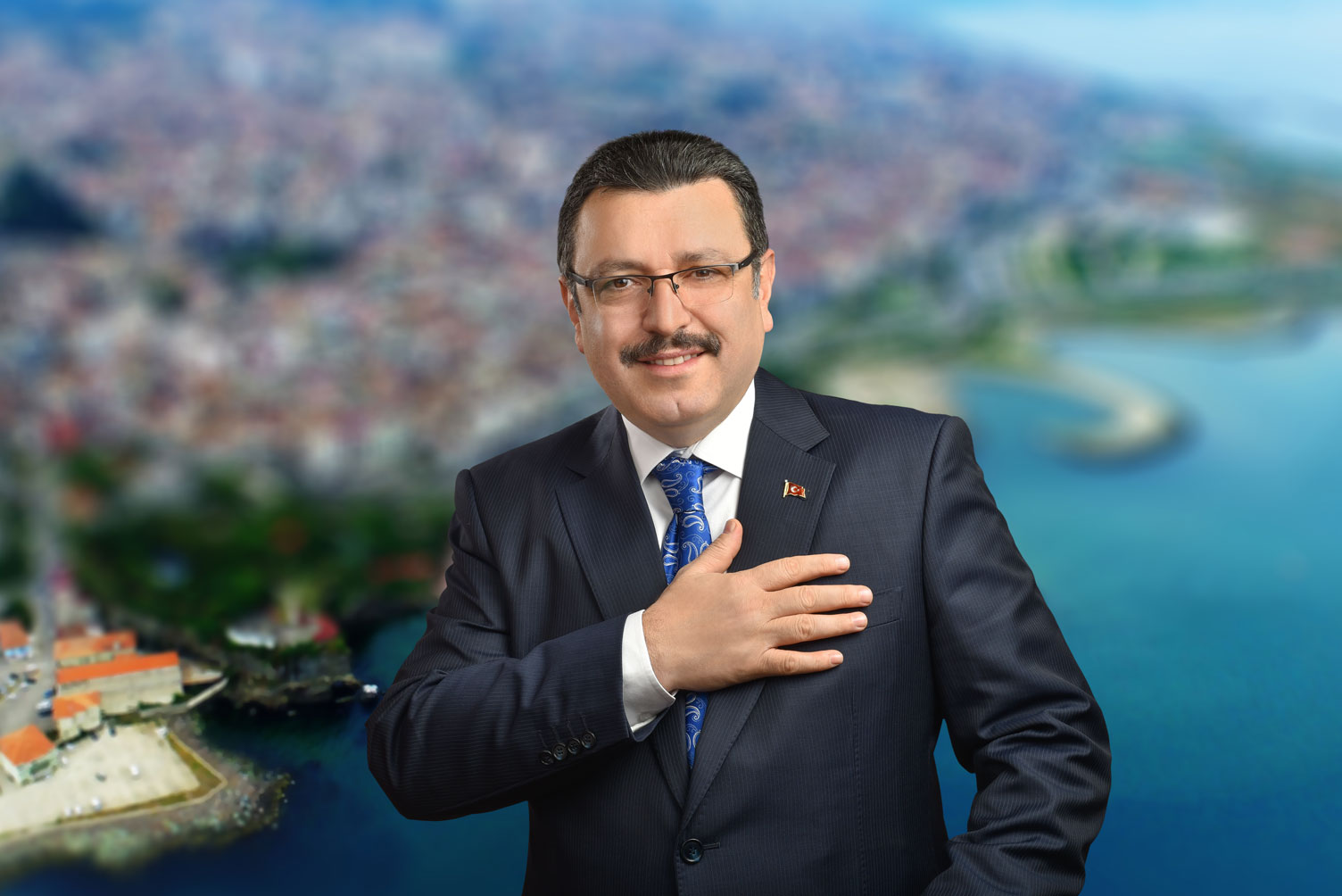 TRABZON ORTAHİSAR BELEDİYE BAŞKANI AHMET METİN GENÇ, KURBAN BAYRAMI'NDA VATANDAŞLARA ATEŞLİ SİLAHLARLA KUTLAMA YAPMAMASI GEREKTİĞİ KONUSUNDA UYARILARDA BULUNDU