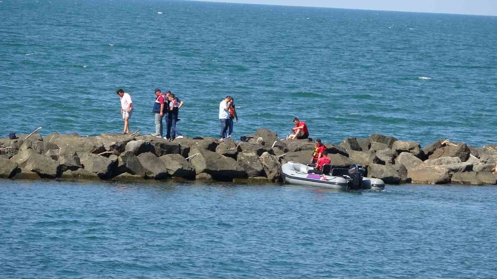 ORDU'DA DENİZDE KADIN CESEDİ BULUNDU. CESEDİN 14 GÜN ÖNCE KAYBOLAN 55 YAŞINDAKİ NACİYE YILMAZ'A AİT OLDUĞU TAHMİN EDİLİYOR