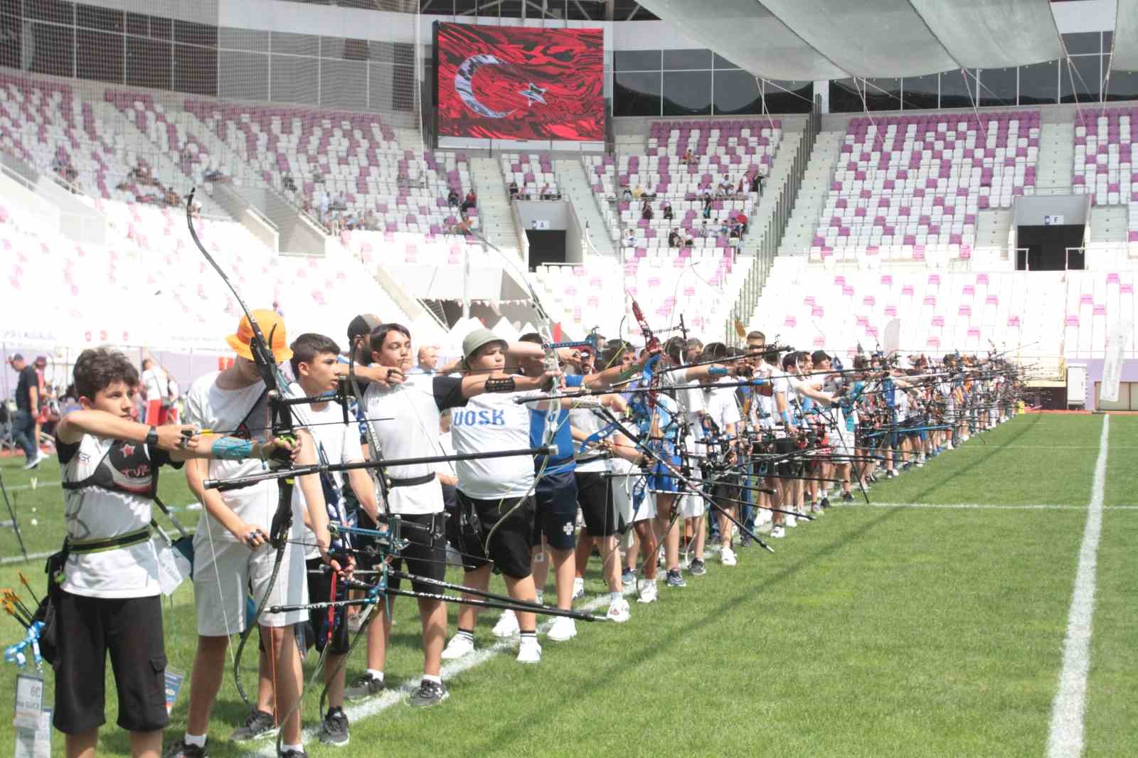 TÜRKİYE OKÇULUK FEDERASYONU'NUN 2023 YILI FAALİYET PROGRAMINDA YER ALAN 15 YAŞ ALTI AÇIK HAVA TÜRKİYE OKÇULUK ŞAMPİYONASI, ORDU'DA BAŞLADI
