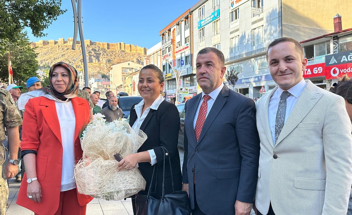 RESMİ GAZETE'DE YAYIMLANAN CUMHURBAŞKANLIĞI KARARNAMESİ İLE BAYBURT VALİSİ OLARAK ATANAN VALİ MUSTAFA ELDİVAN GÖREVE BAŞLADI