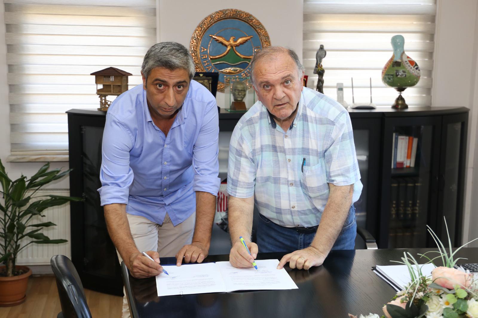 ARHAVİ BELEDİYE BAŞKANLIĞI İLE BELEDİYE İŞ SENDİKASI RİZE ŞUBE BAŞKANLIĞI ARASINDA BELEDİYE VE BELEDİYE ŞİRKETİ İŞÇİLERİNİ KAPSAYAN EK PROTOKOL’LE İŞÇİLERİN ÜCRETLERİNE VE SOSYAL HAKLARINA % 30 ZAM YAPILDI