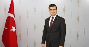 CUMHURBAŞKANI RECEP TAYYİP ERDOĞAN'IN İMZASIYLA RESMİ GAZETE'DE YAYIMLANAN MÜLKİ İDARE AMİRLERİ ATAMA KARARNAMESİYLE RİZE VALİ YARDIMCILARI DEĞİŞTİ.AYRINTILAR CAYTVHABER.COM’DA