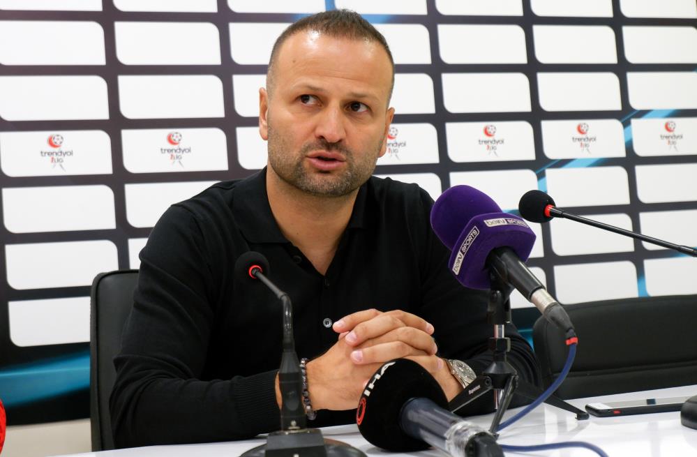 ERZURUMSPOR TEKNİK DİREKTÖRÜ HAKAN KUTLU: "KAZANMAYI ÇOK İSTEDİK AMA OLMADI" DEDİ