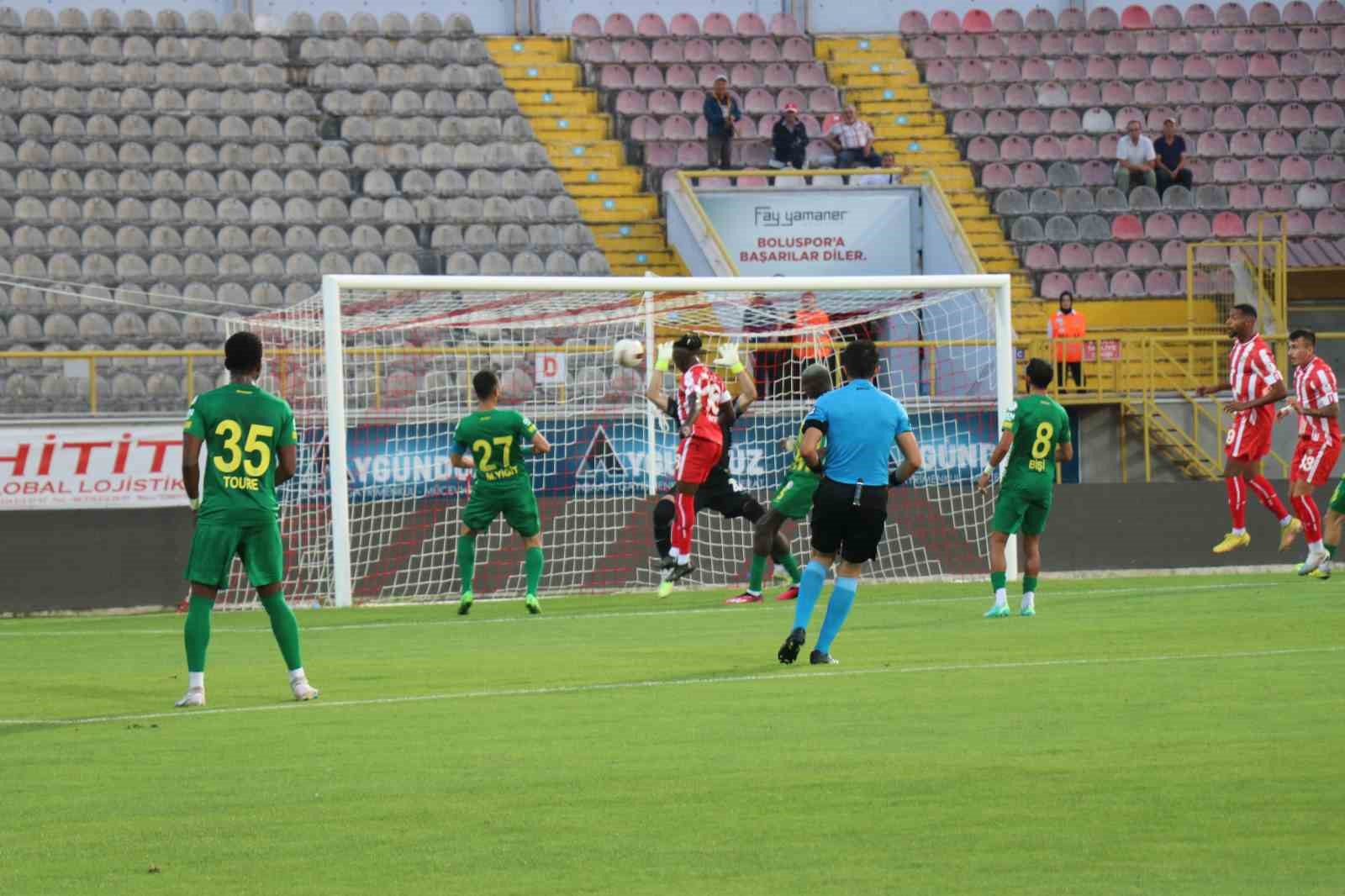 TRENDYOL 1. LİG'İN 3. HAFTASINDA BOLUSPOR KONUK ETTİĞİ ŞANLIURFASPOR İLE 1 - 1 BERABERE KALDI