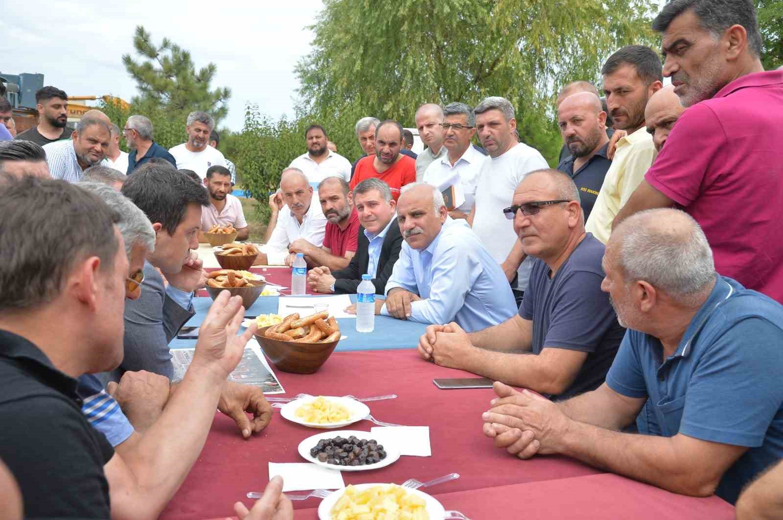 TRABZON BÜYÜKŞEHİR BELEDİYE BAŞKANI MURAT ZORLUOĞLU, İPEKYOLU SANAYİ SİTESİ ESNAFINI ZİYARET EDEREK TALEP VE SORUNLARINI DİNLEDİ