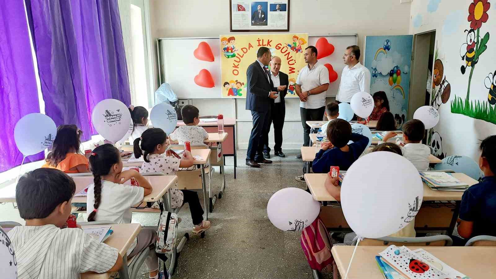 11 EYLÜL'DE BAŞLAYACAK YENİ EĞİTİM ÖĞRETİM YILI ÖNCESİNDE OKUL ÖNCESİ, İLKOKUL 1 VE LİSE 9. SINIF ÖĞRENCİLERİ İÇİN HAZIRLANAN OKULA UYUM PROGRAMI BUGÜN İTİBARIYLA BAŞLADI