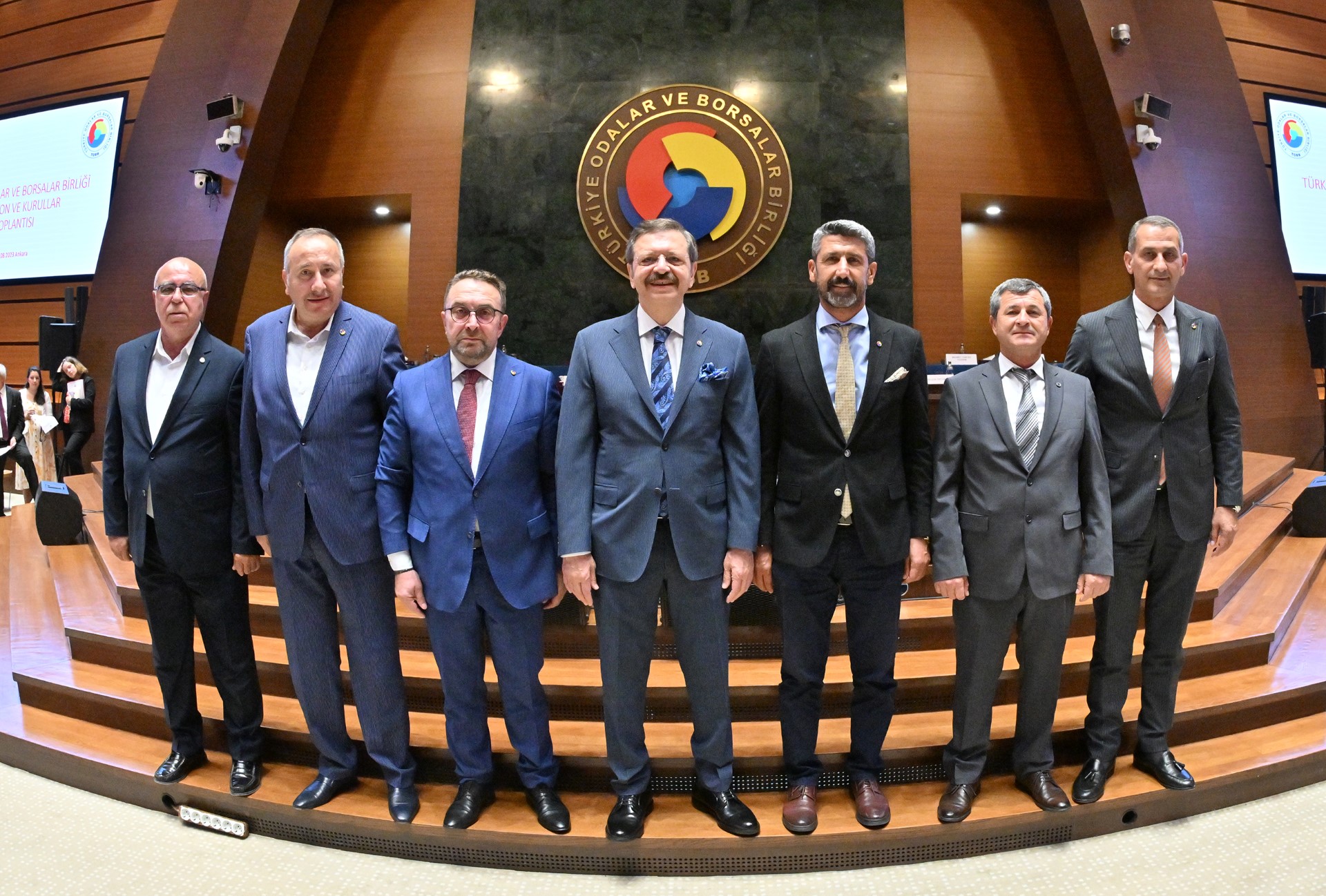 OBB TARIM KURULU'NDA 2018 YILINDAN İTİBAREN BAŞKANLIK GÖREVİ YÜRÜTEN RİZE TİCARET BORSASI BAŞKANI MEHMET ERDOĞAN TEKRAR TARIM KURULU BAŞKANI OLARAK SEÇİLDİ
