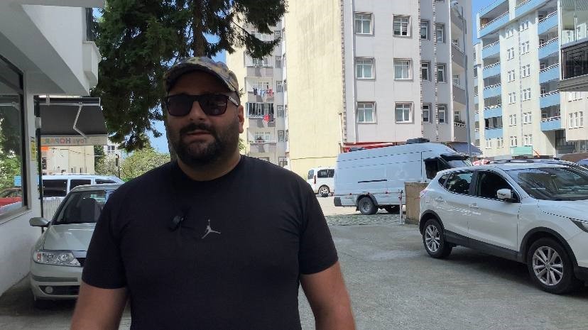 ARTVİN'İN HOPA İLÇESİNDE YAŞAYAN OĞUZHAN ŞANLI EVİNE GİDERKEN SOKAK KÖPEĞİNİN SALDIRISINA UĞRADI