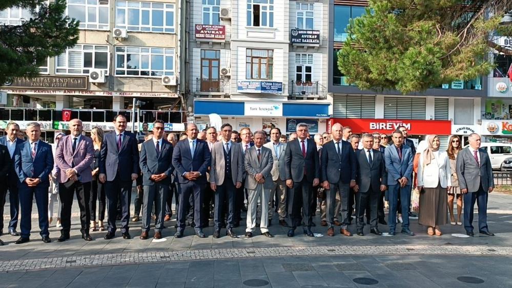 SAMSUN'DA 2023-2024 EĞİTİM-ÖĞRETİM SEZONU 21 BİN ÖĞRETMEN VE 280 BİNİN ÜZERİNDE ÖĞRENCİNİN İLK DERSE KATILMASI İLE BAŞLADI