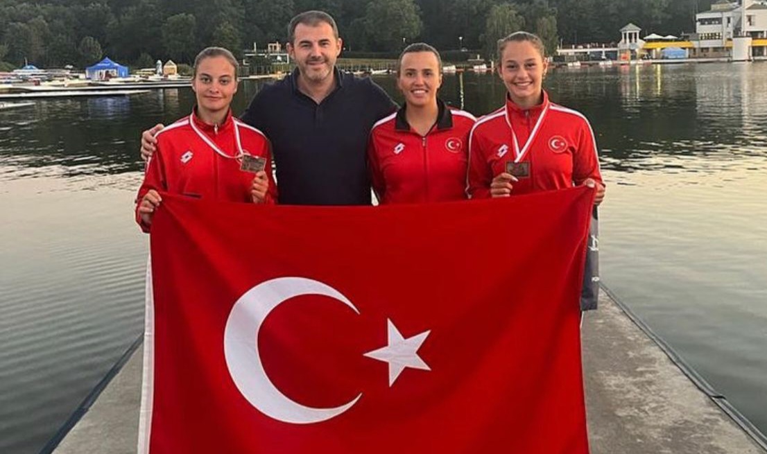 RİZELİ KIZLARIMIZ'DAN BÜYÜK BAŞARI. DURGUNSU KANO OLİMPİK UMUTLAR YARIŞLARINDA 4 MADALYA'DAN 2'Sİ RİZELİ KIZLARIMIZDAN