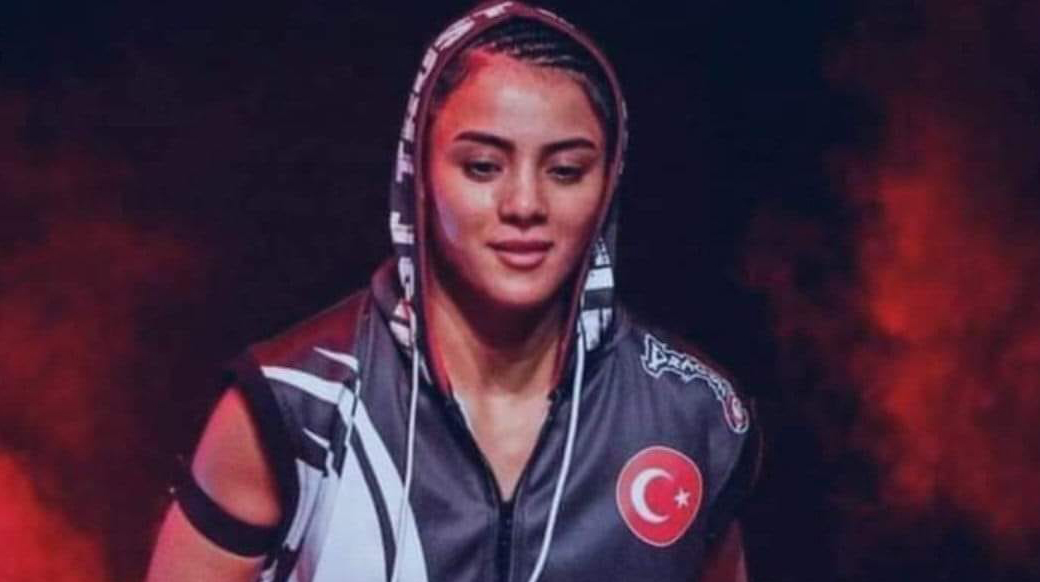 TRABZONLU "KİCK BOKS"ÇU SABRİYE ŞENGÜL, AVUSTURYA VİYANA'DA YAPILAN 'VENDETTA PROFESYONEL DÜNYA KİCK BOXİNG ŞAMPİYONASI'NDA 2.KEZ DÜNYA ŞAMPİYONU OLDU
