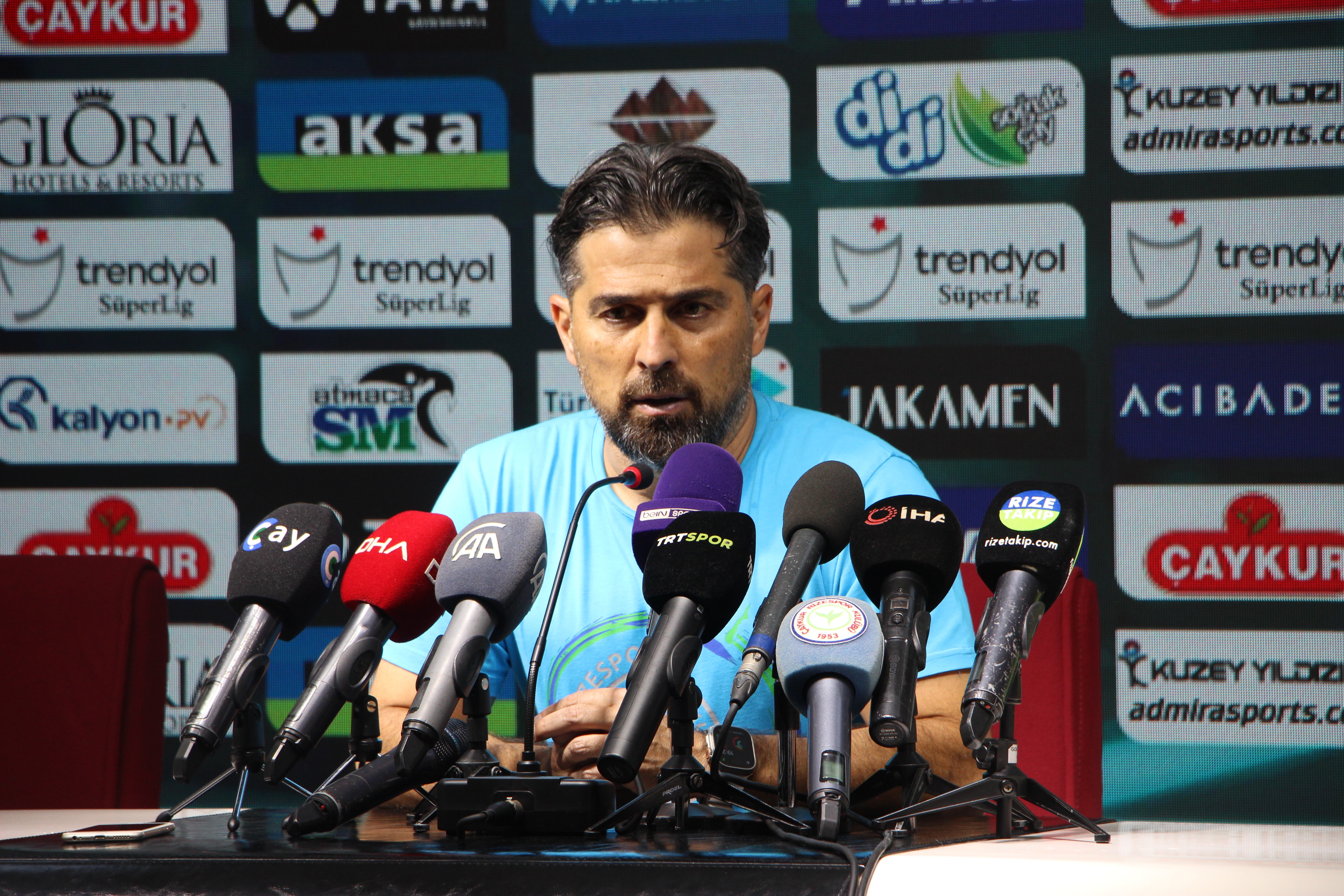 İLHAN PALUT: "KENDİ SAHAMIZDA OYNADIĞIMIZDAN ÖTÜRÜ 3 PUANI KAYBETMİŞ OLDUK"
