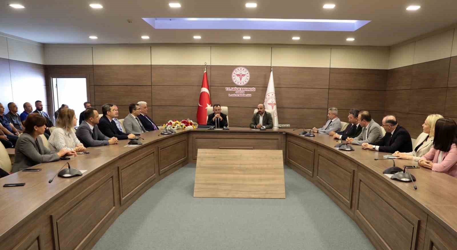 SAMSUN SAĞLIK İL MÜDÜRLÜĞÜ GÖREVİNE ATANAN UZM. DR. MUSTAFA URAS, GÖREVİ DR. ÖĞR. ÜYESİ MUHAMMET ALİ ORUÇ'TAN DEVRALDI