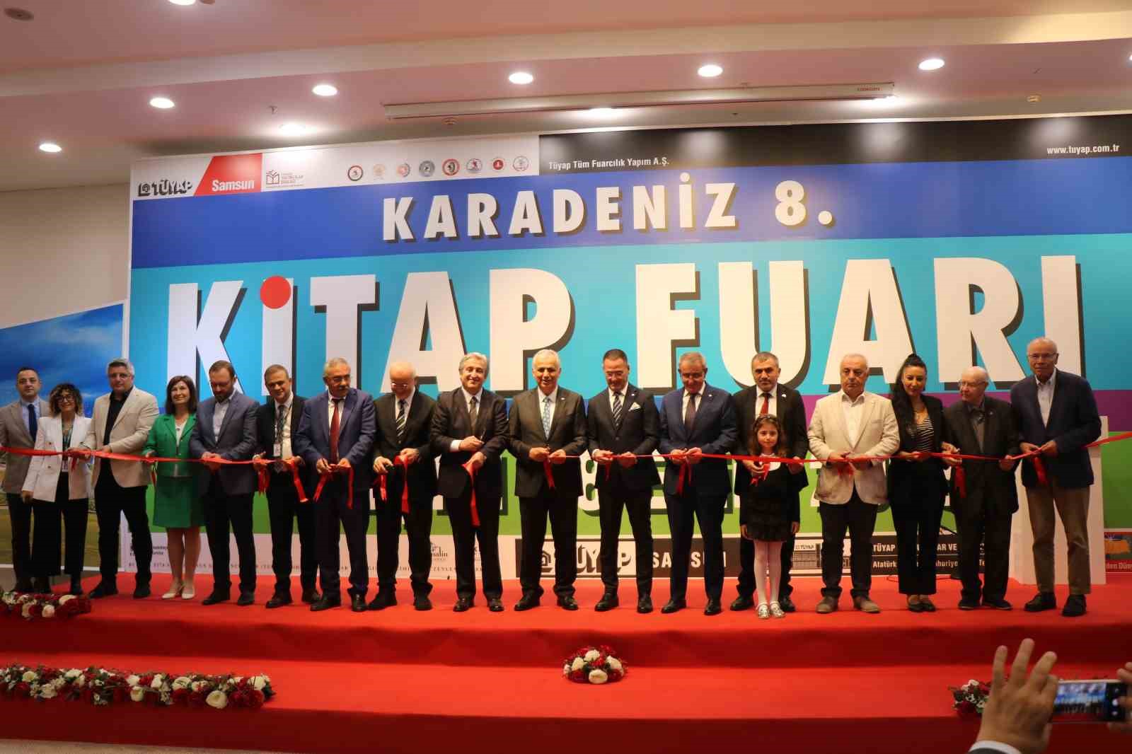 8. KARADENİZ KİTAP FUARI DÜZENLENEN TÖRENLE SAMSUN’DA AÇILDI