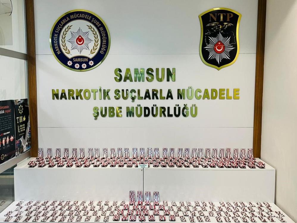 SAMSUN'DA NARKOTİK POLİSİ TARAFINDAN DÜZENLENEN 2 AYRI UYUŞTURUCU OPERASYONUNDA 7 KİŞİ GÖZALTINA ALINDI