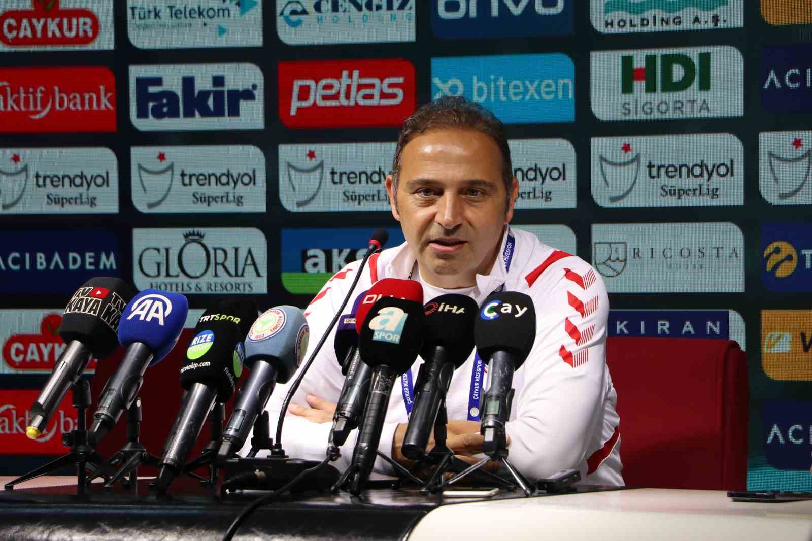 SAMSUNSPOR TEKNİK SORUMLUSU FUAT ÇAPA: "BİZİM İÇİN ARTIK TAMAMEN LİG'İN YENİDEN BAŞLAYACAĞI BİR SÜREÇ OLACAK" DEDİ