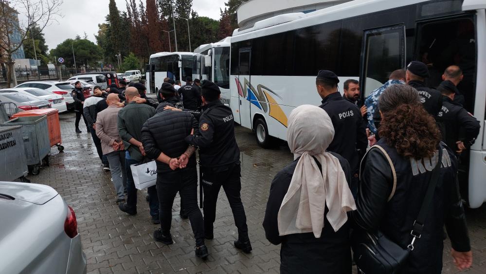 İÇİŞLERİ BAKANI ALİ YERLİKAYA'NIN AÇIKLADIĞI "KAFES" ADLI SAMSUN MERKEZLİ İSTANBUL, AMASYA VE BURSA İLLERİNİ KAPSAYAN SUÇ ÖRGÜTÜ OPERASYONUNDA GÖZALTINA ALINAN 28 KİŞİ ADLİYEYE SEVK EDİLDİ
