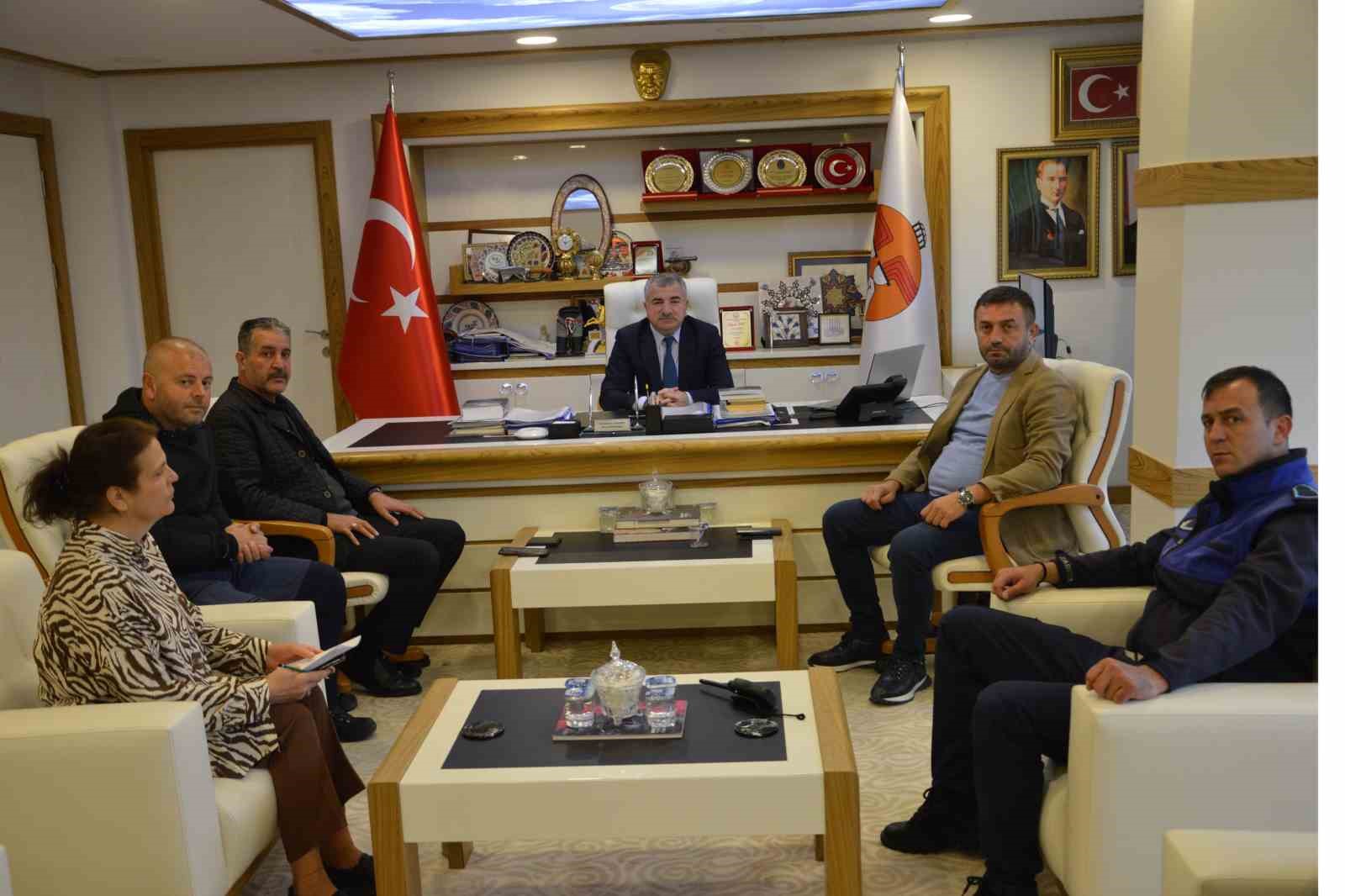 SAMSUN HAVZA BELEDİYESİ'NDE KADROLU İŞÇİLER İLE HAVZA YİRMİBEŞ MAYIS A.Ş.'DE 696 SAYILI KHK KAPSAMINDA İSTİHDAM EDİLEN İŞÇİLERİN ÜCRETLERİNE YÜZDE 23 ZAM YAPILDI