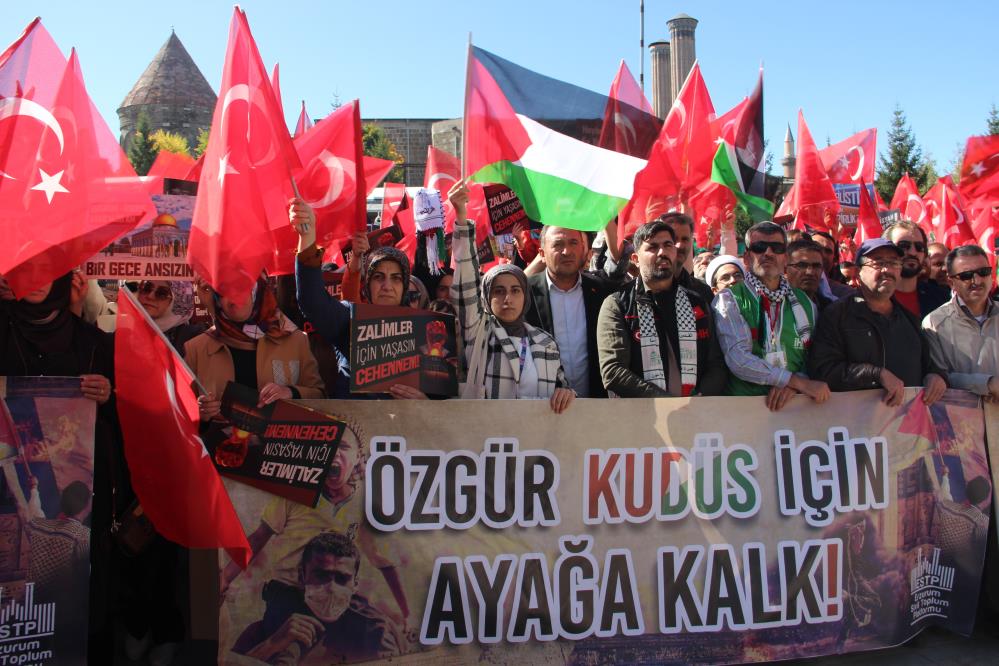 ERZURUM SİVİL TOPLUM PLATFORMU ÇATISI ALTINDA NARMANLI CAMİİ'NDE ÖĞLE NAMAZININ ARDINDAN GIYABİ CENAZE NAMAZI KILINDI, PROGRAMA KATILAN BİNLERCE ERZURUMLU FİLİSTİN'E DESTEK VERDİ, İSRAİL'İ PROTESTO ETTİ