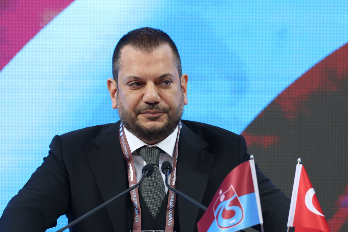 TRABZONSPOR KULÜP BAŞKANI ERTUĞRUL DOĞAN, HER ZAMAN OLDUĞU GİBİ OYUNU GÜZELLEŞTİRMENİN YANINDA, OYUNU ÇİRKİNLEŞTİREN UNSURLARIN KARŞISINDA DURACAKLARINI BELİRTEREK, TEMİZ FUTBOL EN BÜYÜK İDEALLERİ OLDUĞUNU SÖYLEDİ