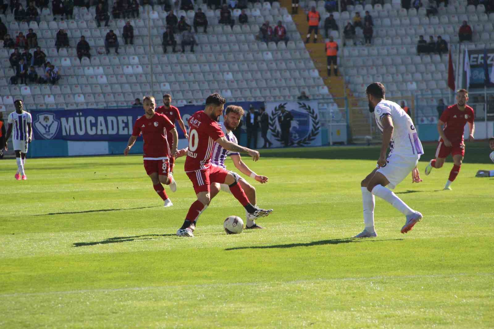 ERZURUMSPOR KENDİ EVİNDE KAYBETTİ .TRENDYOL 1. LİG'İN 9. HAFTASINDA ANKARA KEÇİÖRENGÜCÜ, DEPLASMANDA ERZURUMSPOR FK'YI 1-0 MAĞLUP ETTİ