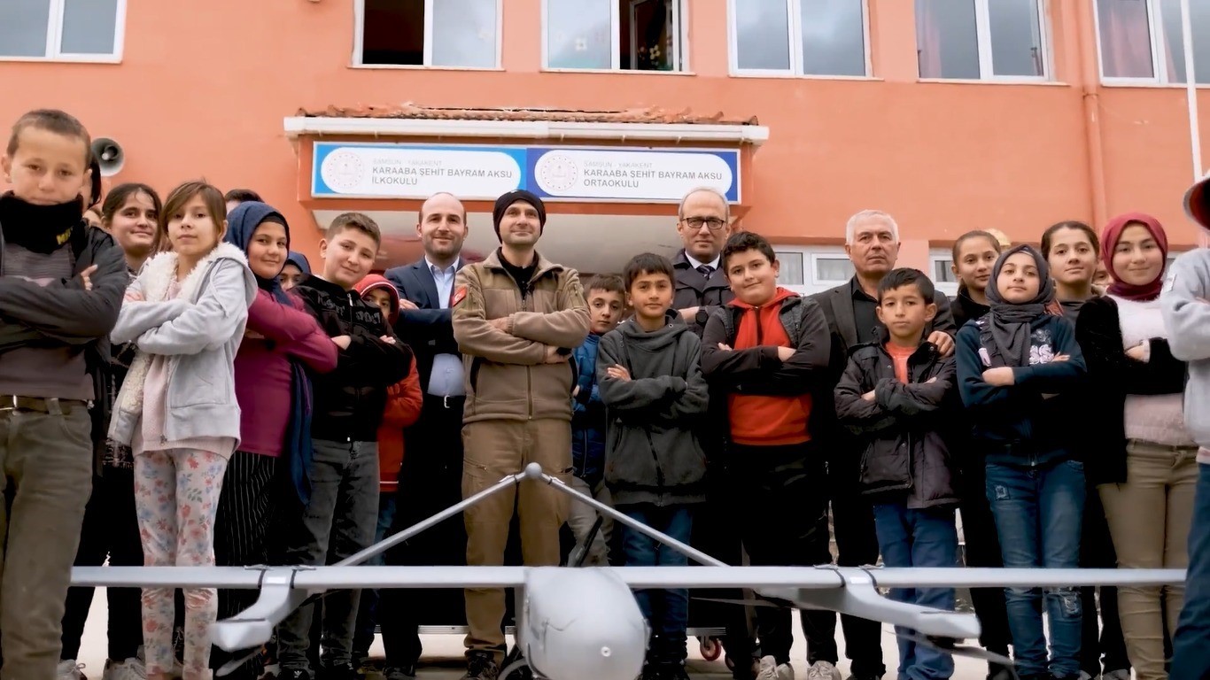 TÜRKİYE'NİN EN BÜYÜK SAVUNMA SANAYİİ FİRMALARINDAN BİRİ OLAN HAVELSAN TARAFINDAN SAMSUN'UN BİR KIRSAL MAHALLESİNE TEKNOLOJİ SINIFI KURULDU