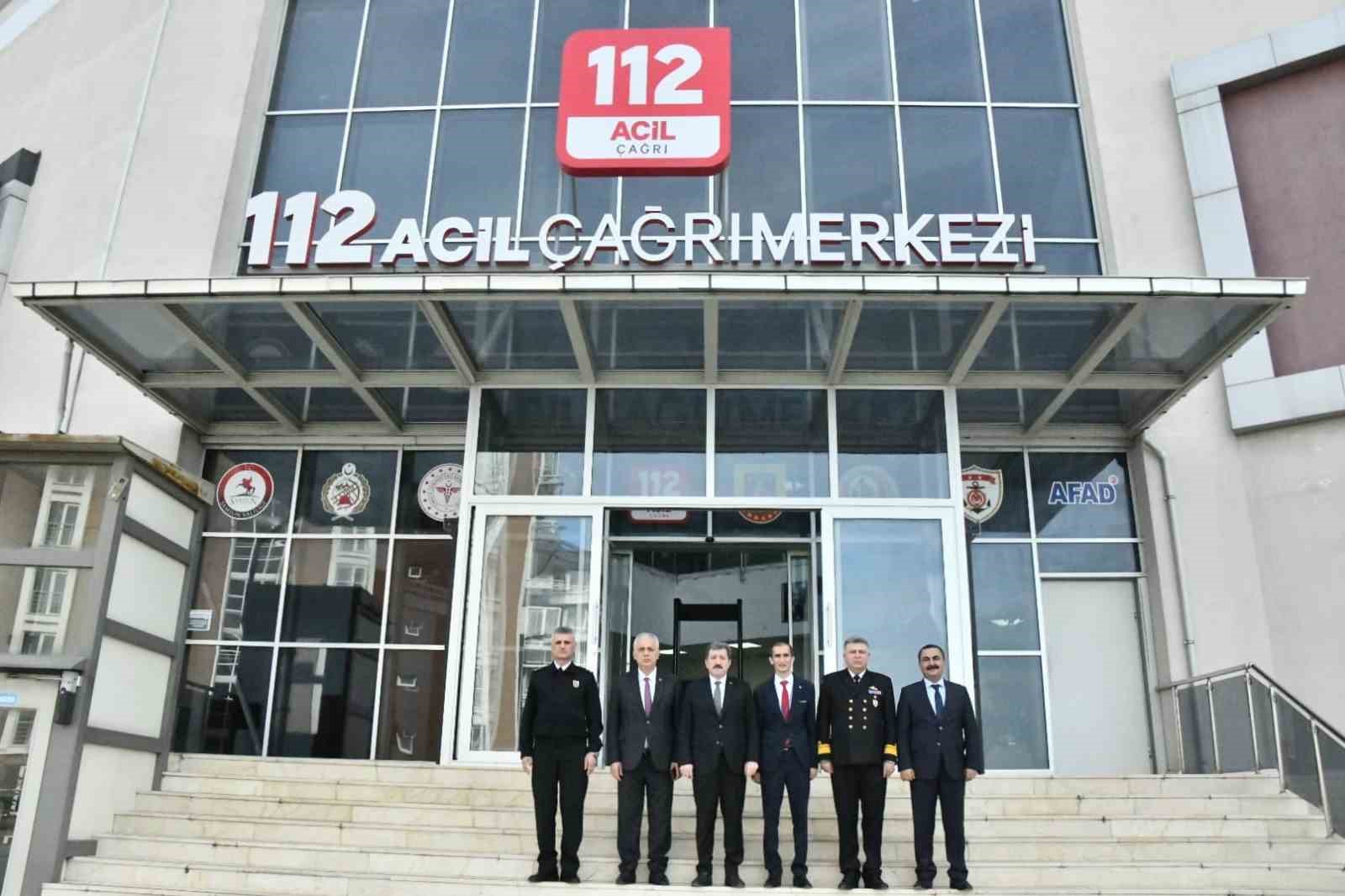 SAMSUN 112 ACİL ÇAĞRI MERKEZİ'NİN 1 OCAK 2023 TARİHİNDEN BUGÜNE KADAR 1 MİLYON 332 BİN 537 ÇAĞRI ALDIĞI, ANCAK BU ÇAĞRILARIN YÜZDE 43'ÜNÜN ASILSIZ ÇAĞRILARDAN OLUŞUYOR BİLGİSİ PAYLAŞILDI