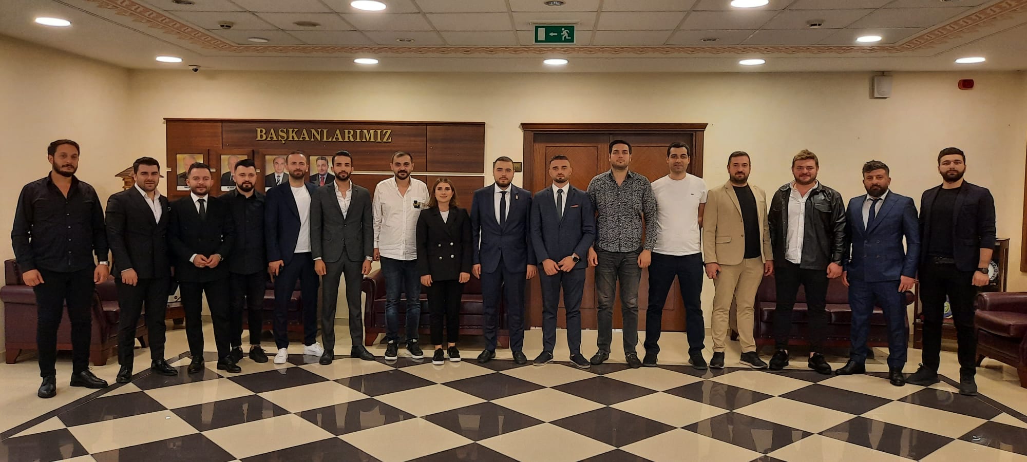 RİZE TİCARET BORSASI KOORDİNATÖRLÜĞÜNDE TOBB RİZE GENÇ GİRİŞİMCİLER KURULU İCRA KOMİTESİ SEÇİMLERİ YAPILDI. TOBB RİZE GENÇ GİRİŞİMCİLER KURULU İCRA KOMİTESİ SEÇİMİNDE YENİDEN BAŞKANLIĞA MUHAMMET AKKUŞ SEÇİLDİ