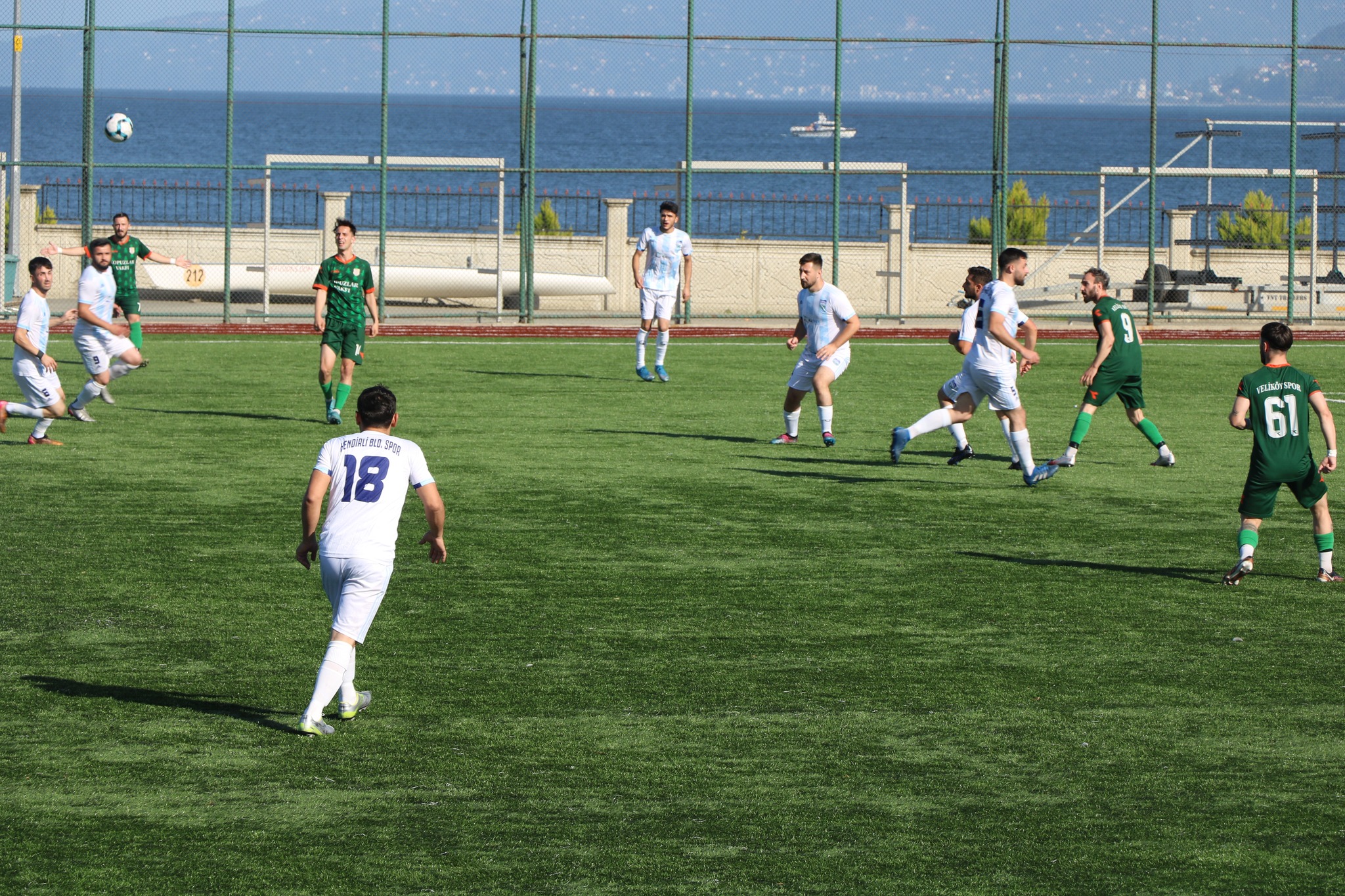 RİZE SÜPER AMATÖR LİGİ 2. HAFTASINDA KENDİRLİ BELEDİYESPOR , KOPUZLAR VAKFI VELİKÖYSPOR’A 4 – 0 MAĞLUP OLDU