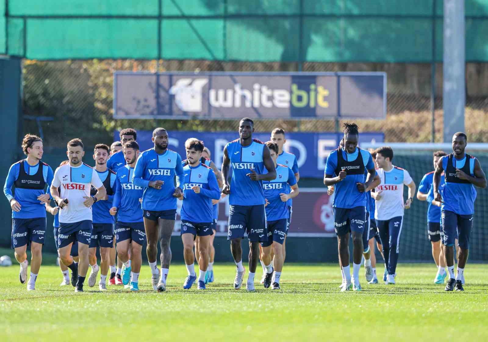 TRABZONSPOR, DEPLASMANDA 26 YIL SONRA ELDE ETTİĞİ FENERBAHÇE GALİBİYETİNİN ARDINDAN SERİ GALİBİYETLER ALMAK İSTİYOR
