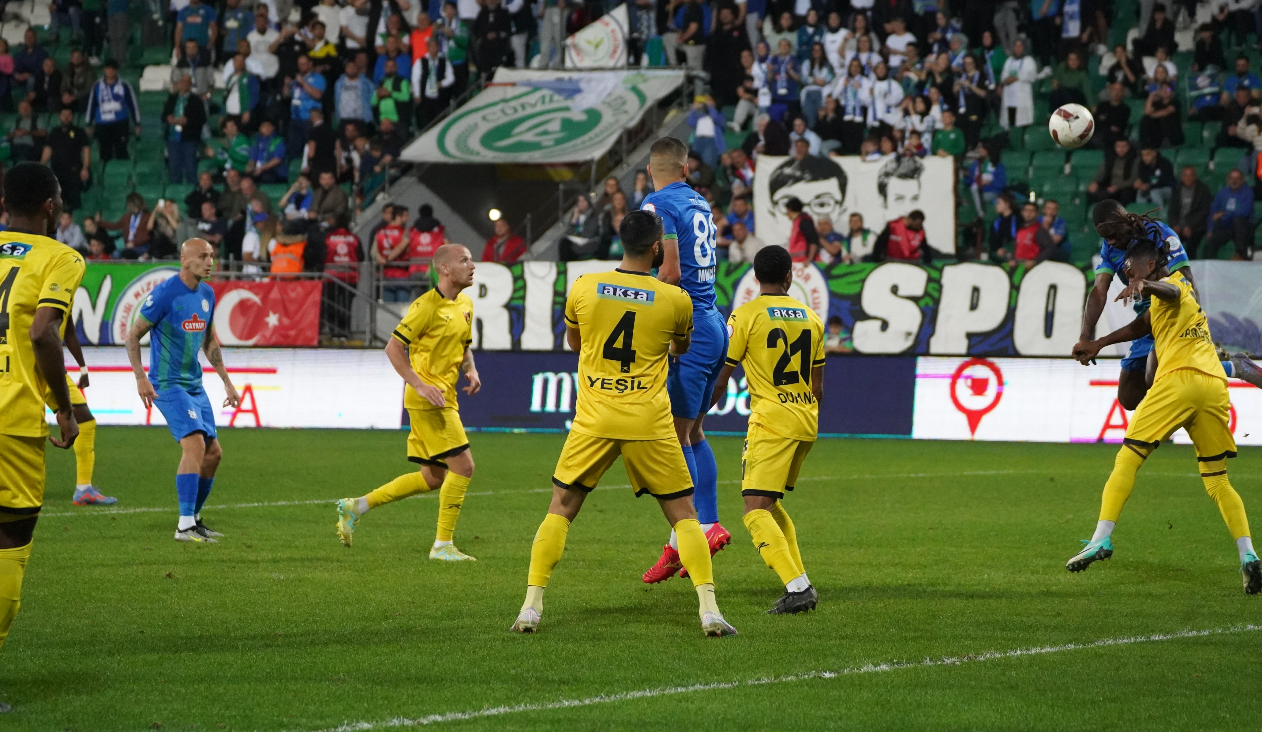 Ç.RİZESPOR KENDİ SAHASINDA İSTANBULSPOR'U 1 - 0 MAĞLUP ETTİ. Ç.RİZESPOR PUANINI 17'YE YÜKSELTEREK LİG'DE 10.SIRADA YER ALDI