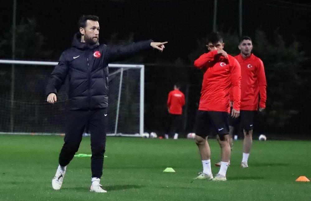 SEZONA TRANSFER YASAĞIYLA BAŞLAYAN VE ALTYAPI OYUNCULARINDAN OLUŞAN GENÇ BİR KADROYLA MÜCADELE EDEN GİRESUNSPOR, TRENDYOL 1. LİG'DE İSTEDİĞİ SONUÇLARI ELDE EDEMESE DE MİLLİ TAKIMLARA OYUNCU GÖNDERMEYİ BAŞARDI