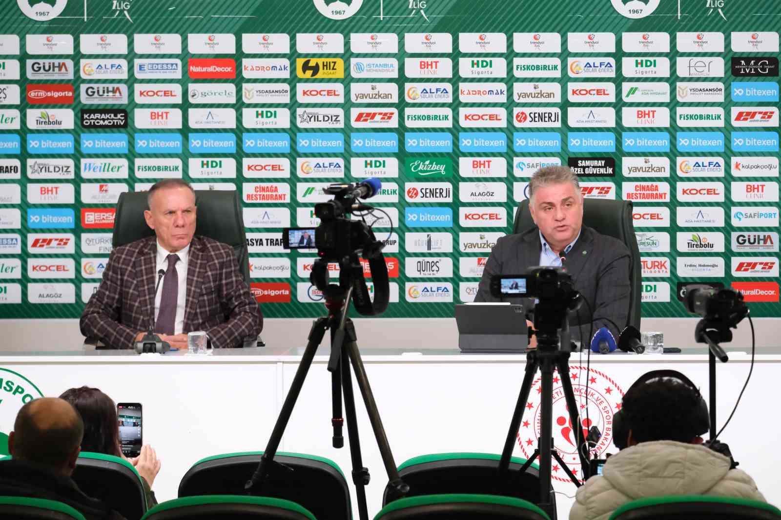 GİRESUNSPOR KULÜBÜ BAŞKANI NAHİD R. YAMAK, "KULÜBÜMÜZ ŞU ANDA TAM TABİRİ İLE BORCA BATIK BİR DURUMDA VE BU BORCUN MEVCUT GELİRLER İLE YÖNETİLMESİ İMKANSIZDIR" DEDİ
