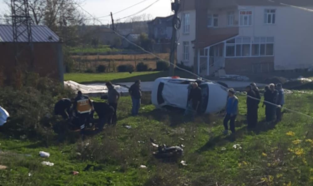 SAMSUN'UN ALAÇAM İLÇESİNDE YOLDAN ÇIKAN OTOMOBİLİN TAKLA ATTIĞI KAZADA KAZADA OTOMOBİL SÜRÜCÜSÜ YUSUF EREN OKUR İLE OTOMOBİLDE YOLCU OLARAK BULUNAN MERVE NUR OKUR YARALANDI