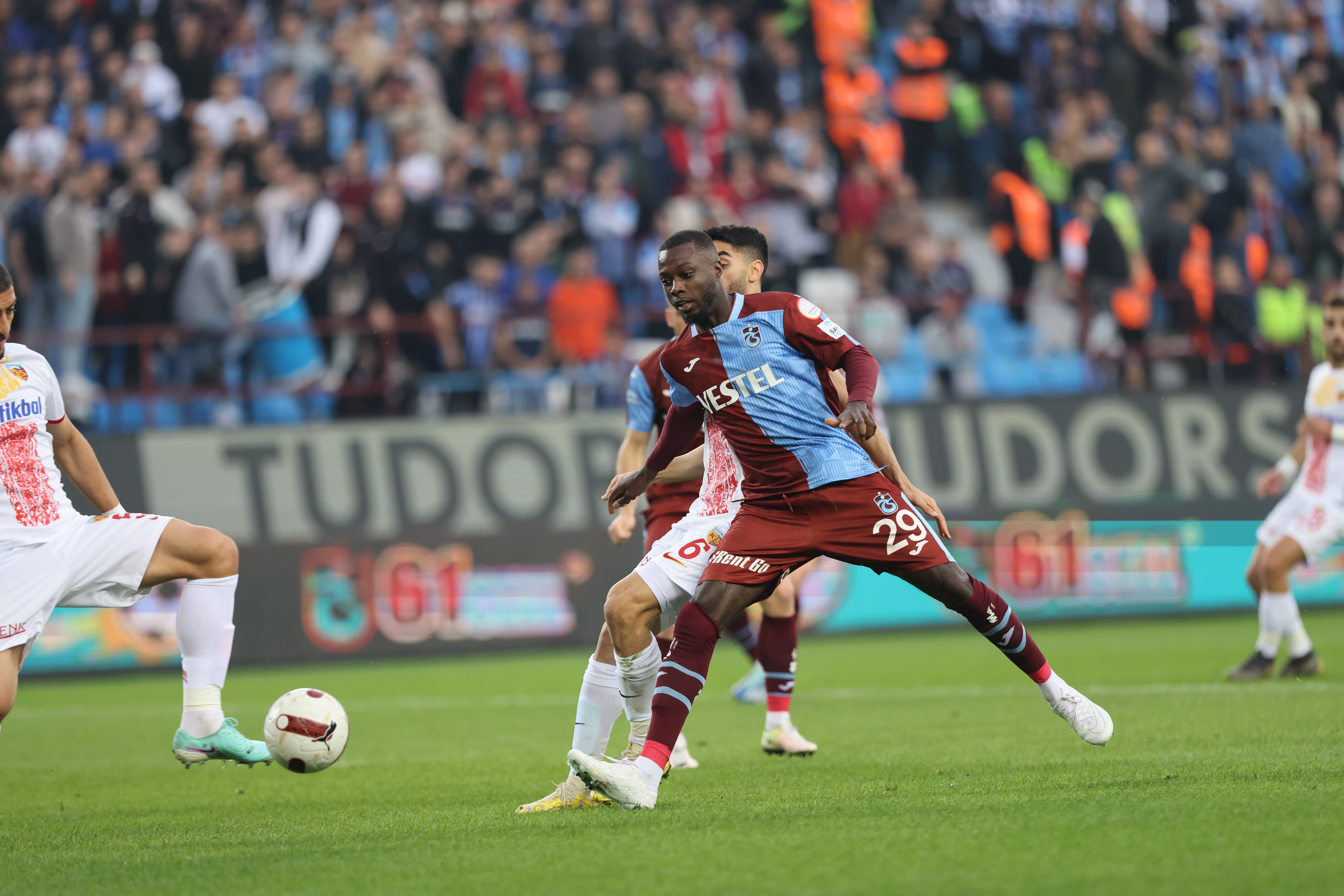 TRABZONSPOR KENDİ SAHASINDA KARŞILAŞTIĞI KAYSERİSPOR'A 1 - 0 MAĞLUP OLDU