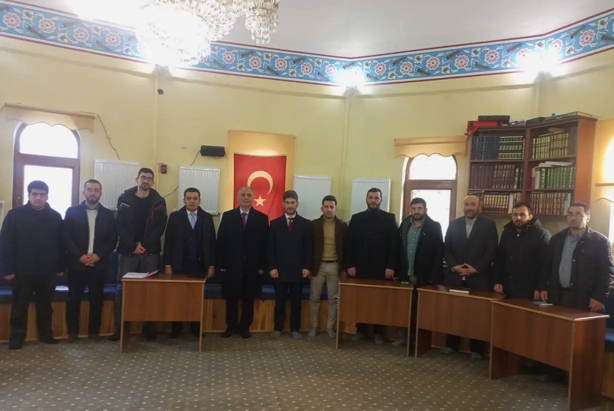 BAYBURT İL MÜFTÜLÜĞÜ, İMAM HATİP VE MÜEZZİN KAYYIMLARINA YÖNELİK EZANI GÜZEL OKUMA HİZMET İÇİ EĞİTİM KURSU BAŞLATTI