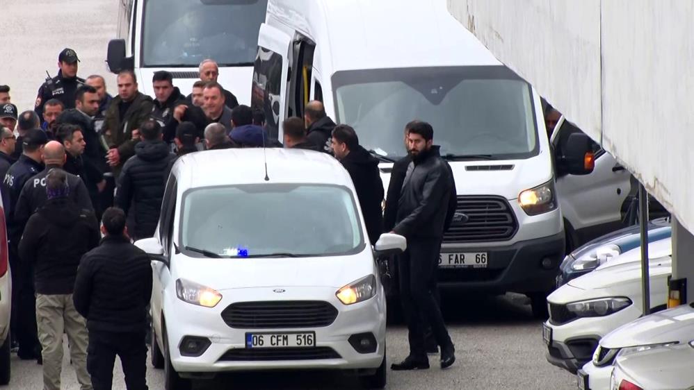 HAKEM HALİL UMUT MELER'E YUMRUKLU SALDIRIDA BULUNAN ANKARAGÜCÜ BAŞKANI FARUK KOCA TUTUKLANARAK, CEZAEVİNE GÖNDERİLDİ