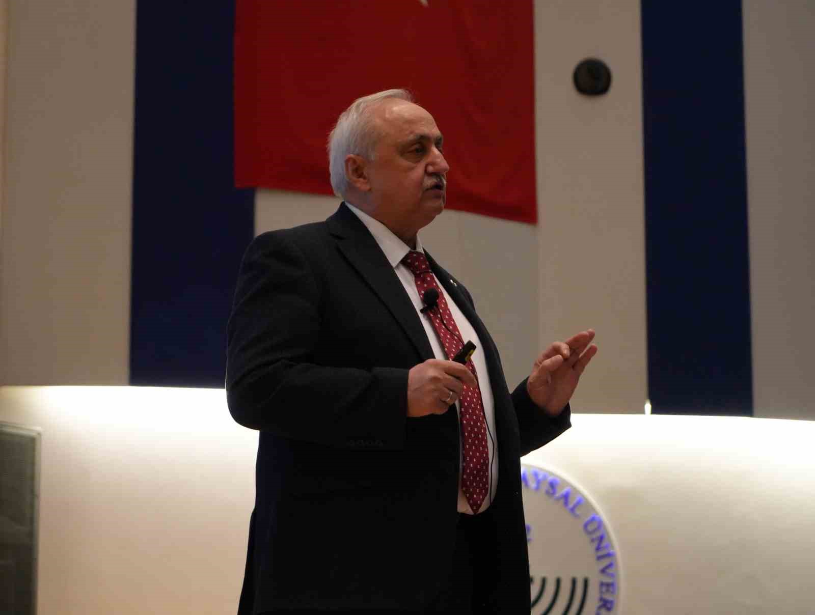 OMÜ ÖĞRETİM ÜYESİ PROF. DR. YUSUF DEMİR, "TÜRKİYE'Yİ YILLARCA BİZE YANLIŞ ANLATTILAR. TÜRKİYE'Yİ SU ZENGİNİ DİYE ANLATTILAR. TÜRKİYE SU ZENGİNİ FALAN DEĞİL. TÜRKİYE SU FAKİRLİĞİ SINIRINDA BİR ÜLKE" DEDİ