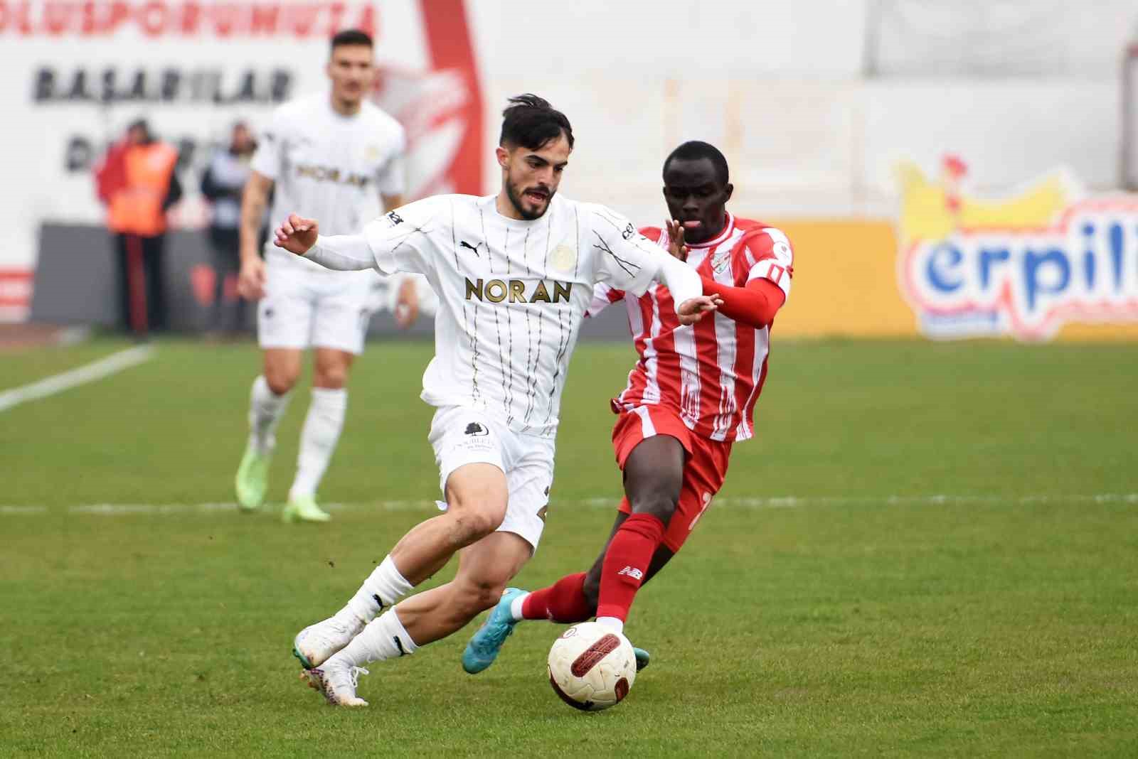 TRENDYOL 1. LİG'İN 16. HAFTASINDA BOLUSPOR, SAHASINDA KARŞILAŞTIĞI MANİSA FUTBOL KULÜBÜ'NÜ 1-0'LIK SKORLA MAĞLUP ETTİ