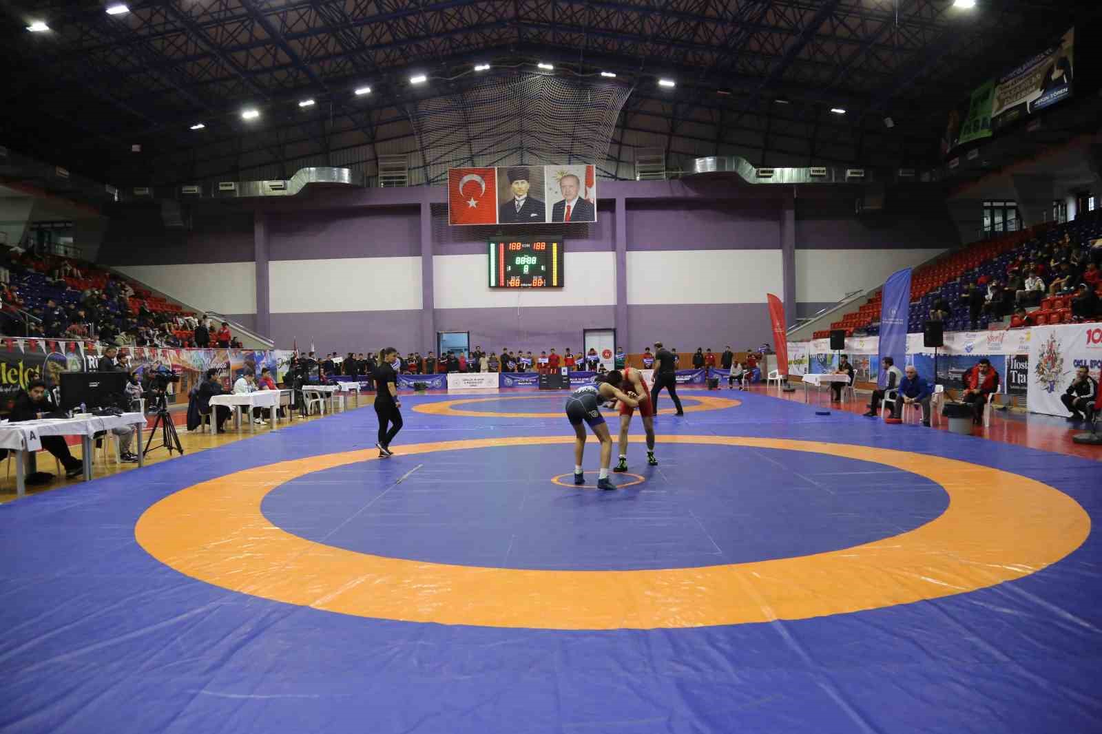 2023-2024 EĞİTİM VE ÖĞRETİM YILI OKUL SPORLARI GÜREŞ GENÇLER (B) ERKEK GRUP YARIŞMALARI ORDU'DA BAŞLADI