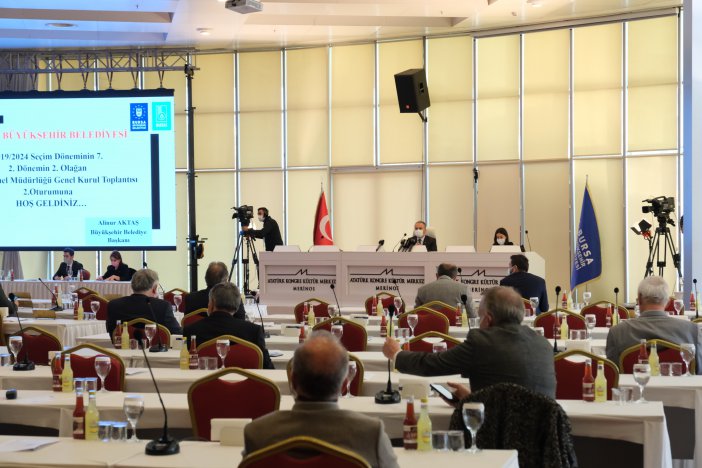 bursa-buyuksehir-belediye-baskani-alinur-aktas-meclis.jpg