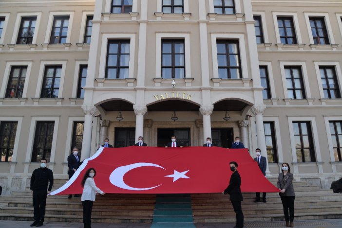 bayrak-14.jpg