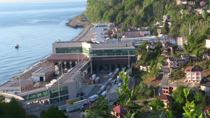 sarp-tir-kuyruk-1.jpg