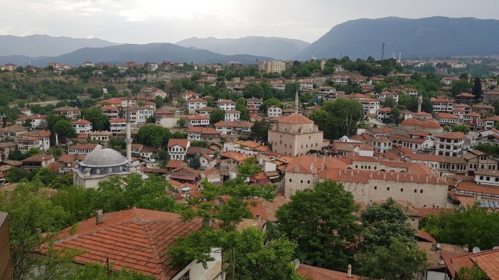 Tarihi İlçede Hareketlilik Sonrası Esnaf Pazar Günlerinin Açılmasını Bekliyor