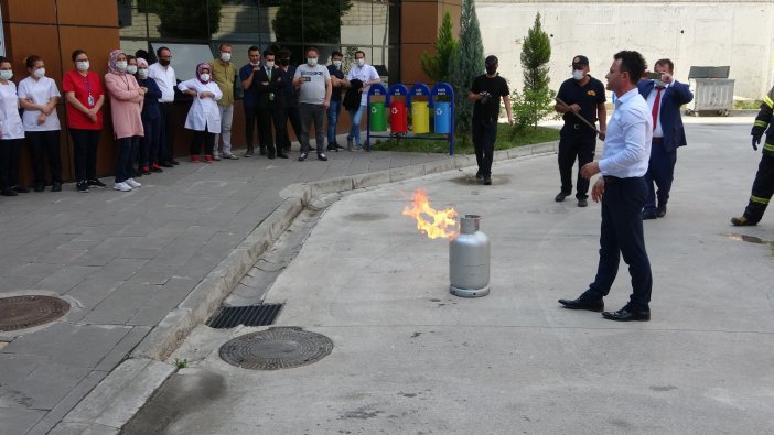 Ağız Ve Diş Hastanesi Personeline Deprem Ve Yangın Tatbikatı