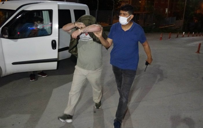 Samsun’da Şehitlikteki Bayrağı Çalan 2 Kişi Yakalandı