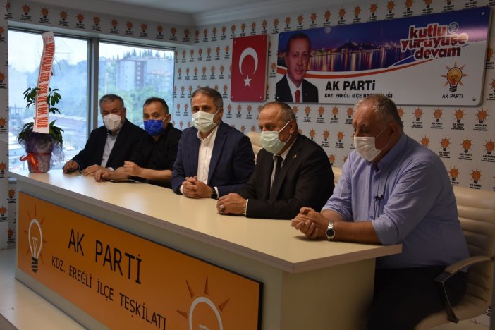 Ak Parti İlçe Teşkilatı Muhtarlar İle İstişarede Bulundu